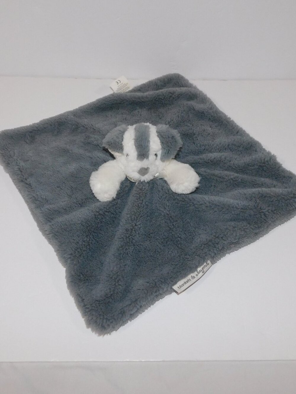 Blankets & Beyond Gray White Puppy Dog Security Plush Blanket Baby Lovey Nunu